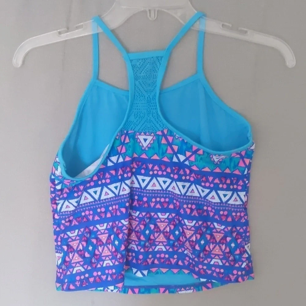 Girls bathing suit top. Size XL Wonder Nation